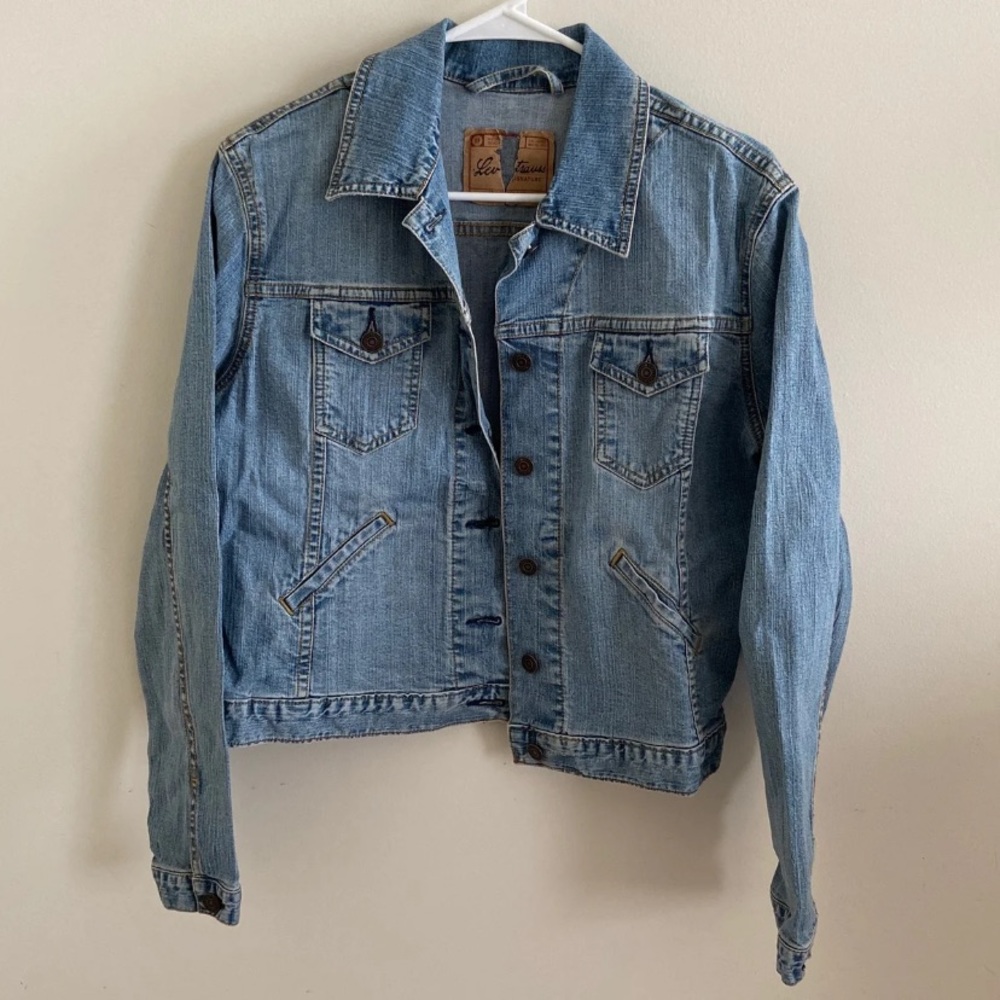 Levi’s women jean jacket